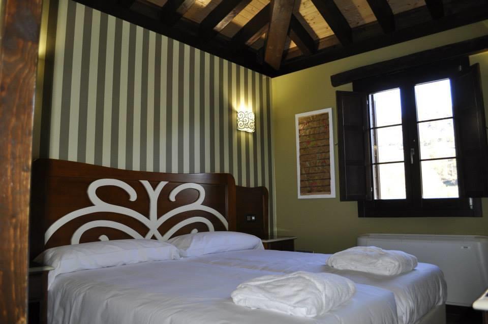 Hotel Rural El Reundu Campomanes المظهر الخارجي الصورة